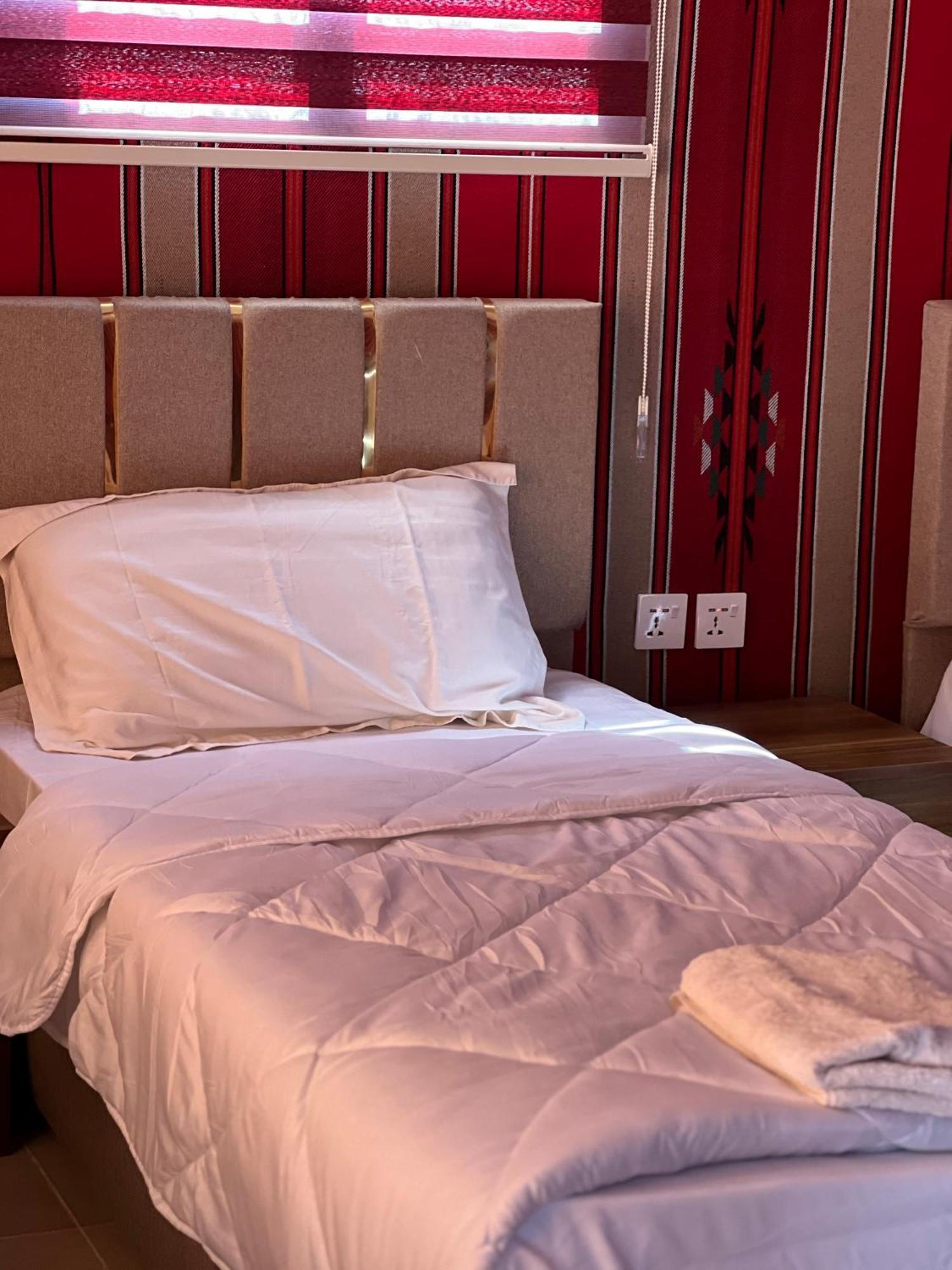 Rum Royal Flower Luxury Camp Wadi Rum Ngoại thất bức ảnh